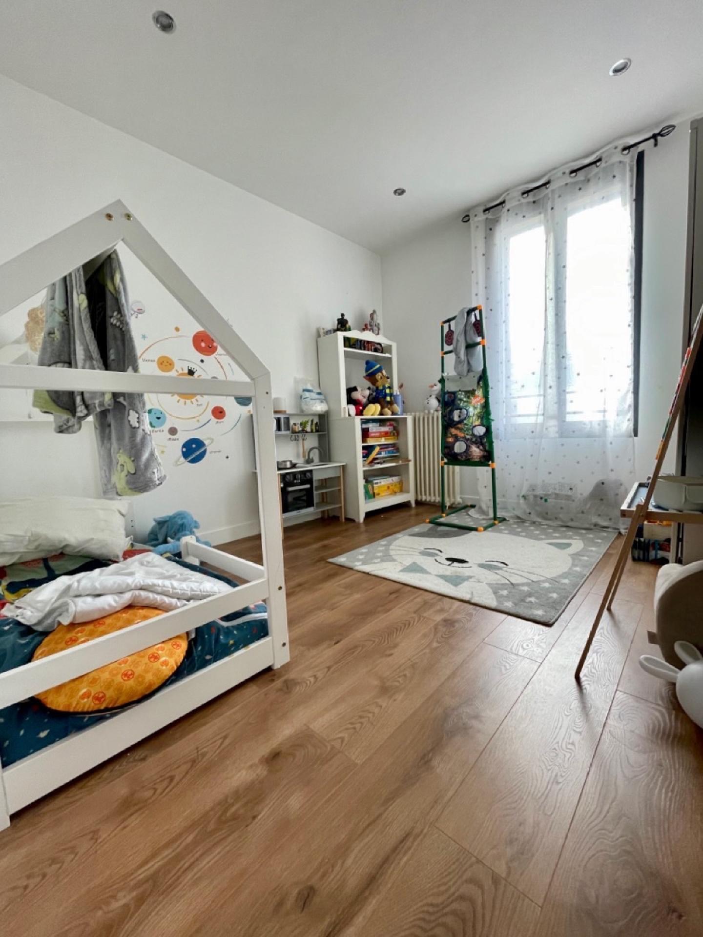 Maison a louer nanterre - 6 pièce(s) - 200 m2 - Surfyn