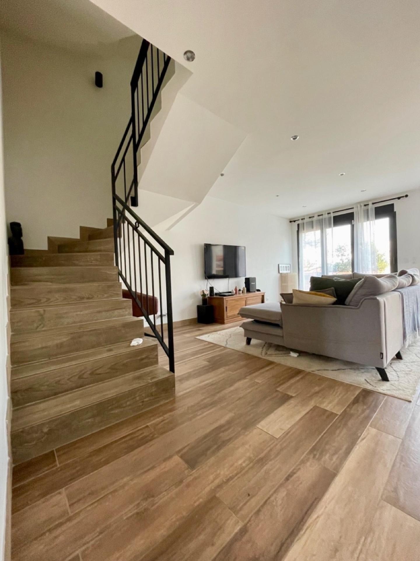 Maison a louer nanterre - 6 pièce(s) - 200 m2 - Surfyn