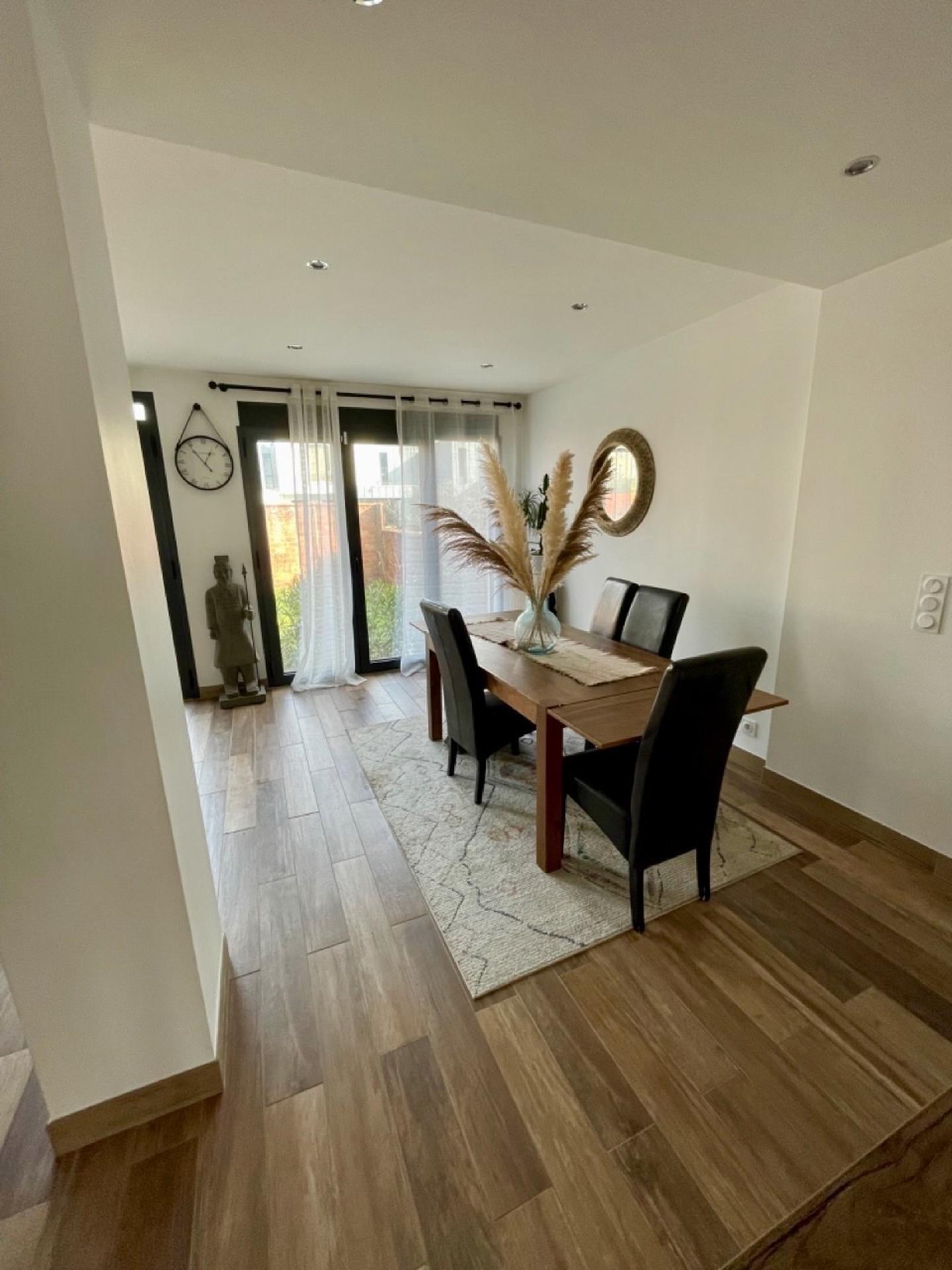 Maison a louer nanterre - 6 pièce(s) - 200 m2 - Surfyn