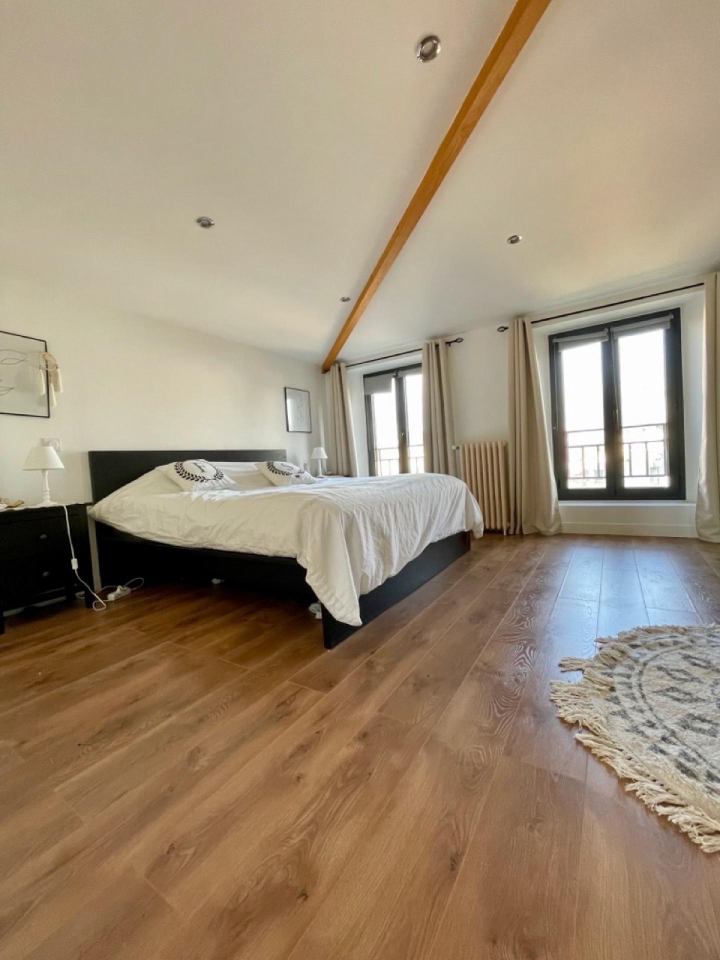 Maison a louer nanterre - 6 pièce(s) - 200 m2 - Surfyn