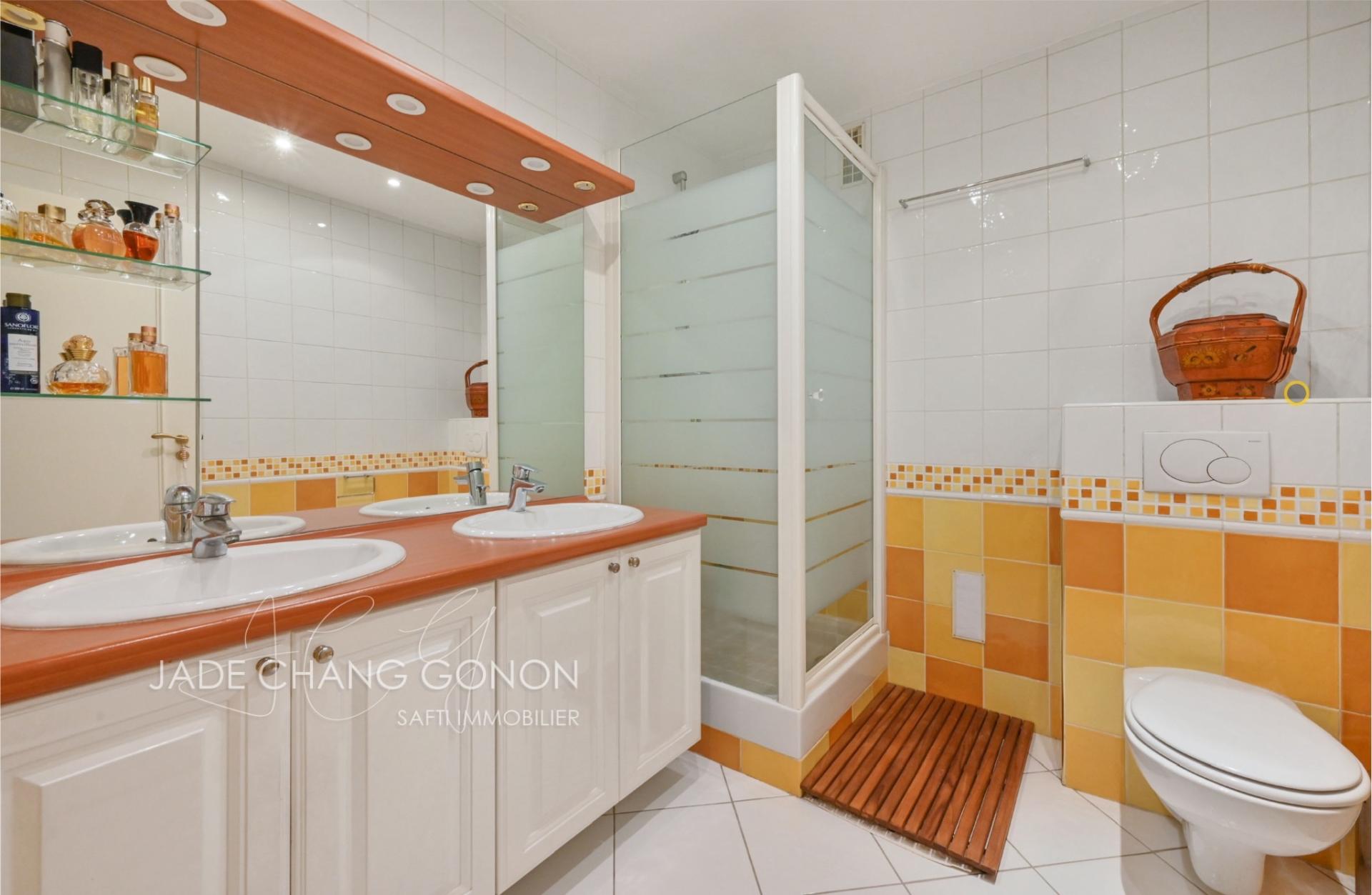 Maison a louer paris-11e-arrondissement - 6 pièce(s) - 109 m2 - Surfyn